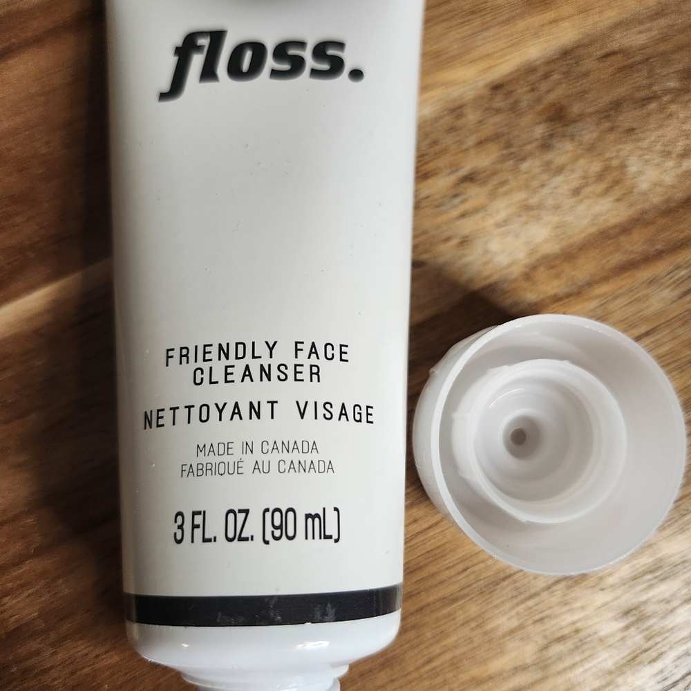 Floss cleanser full size